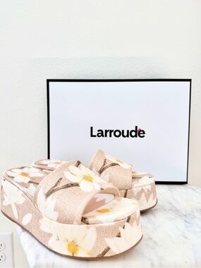 🌼 LARROUDE Alex Raffia Flatform Platform Wedge Sandals Beige Lotus Print Sz 6